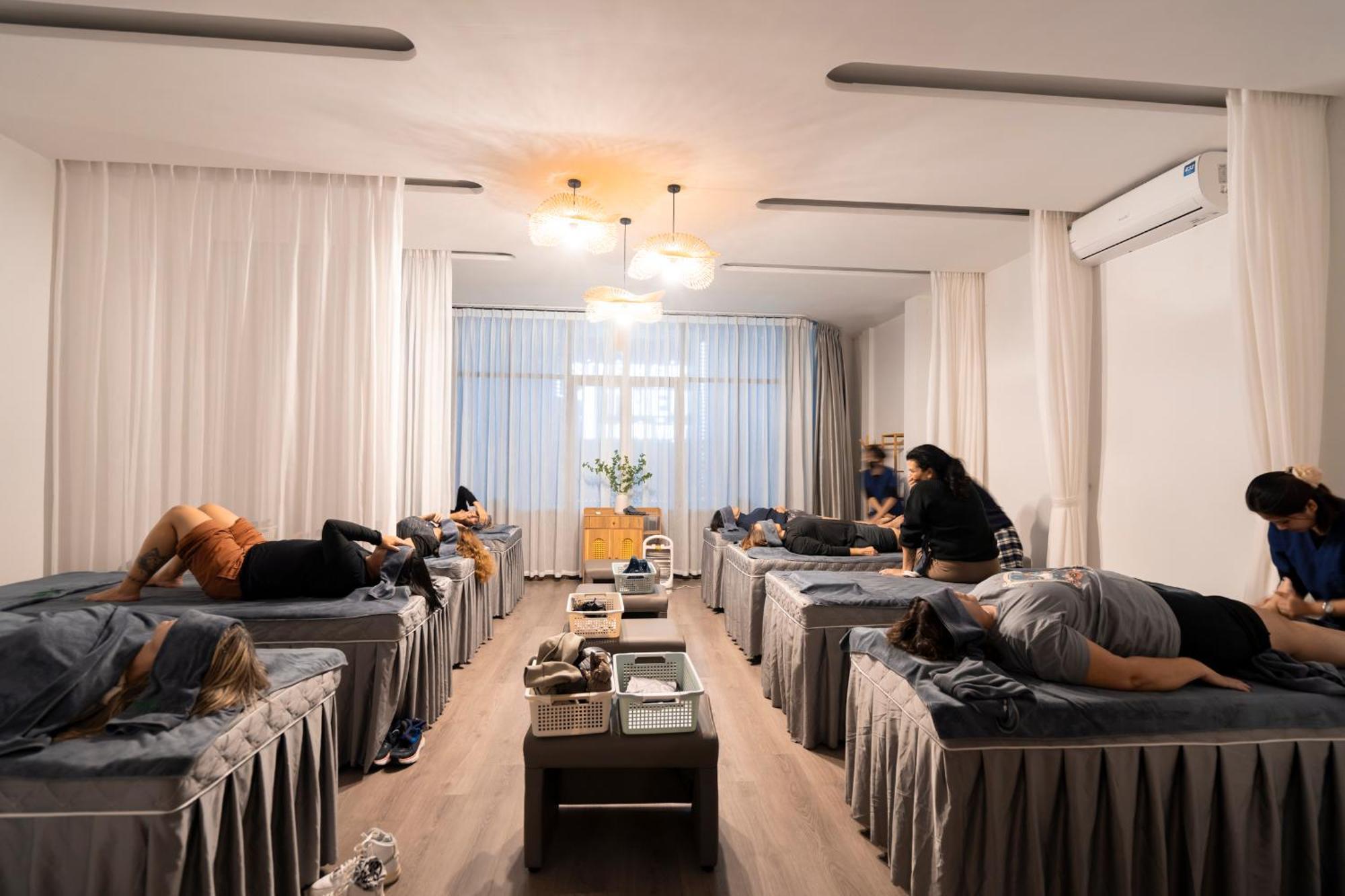 Minasi Premium Hotel Hanoi Exteriör bild